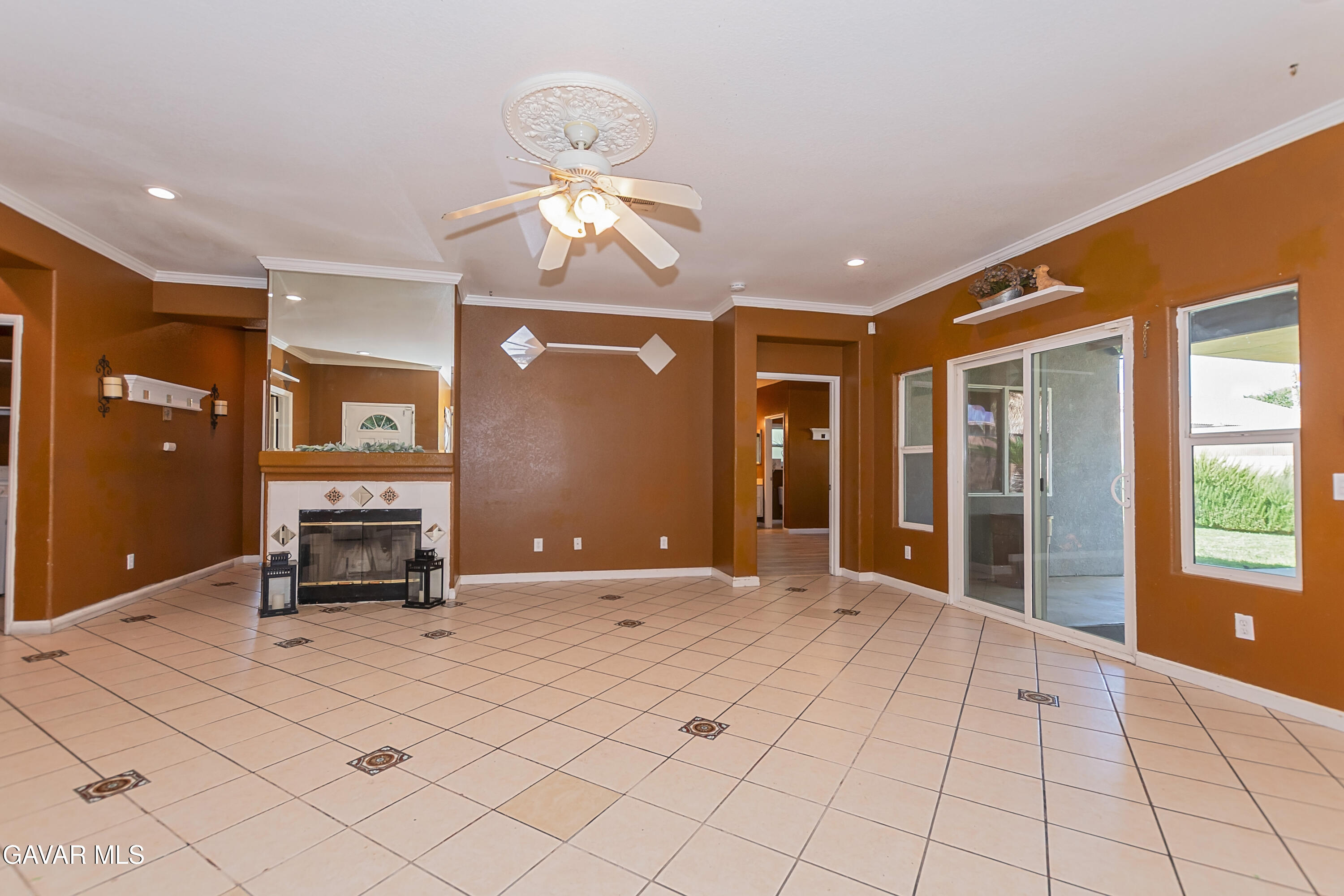 43963 Glenraven Road Lancaster, CA 93535 - Photo 10 of 35 SFP_2304