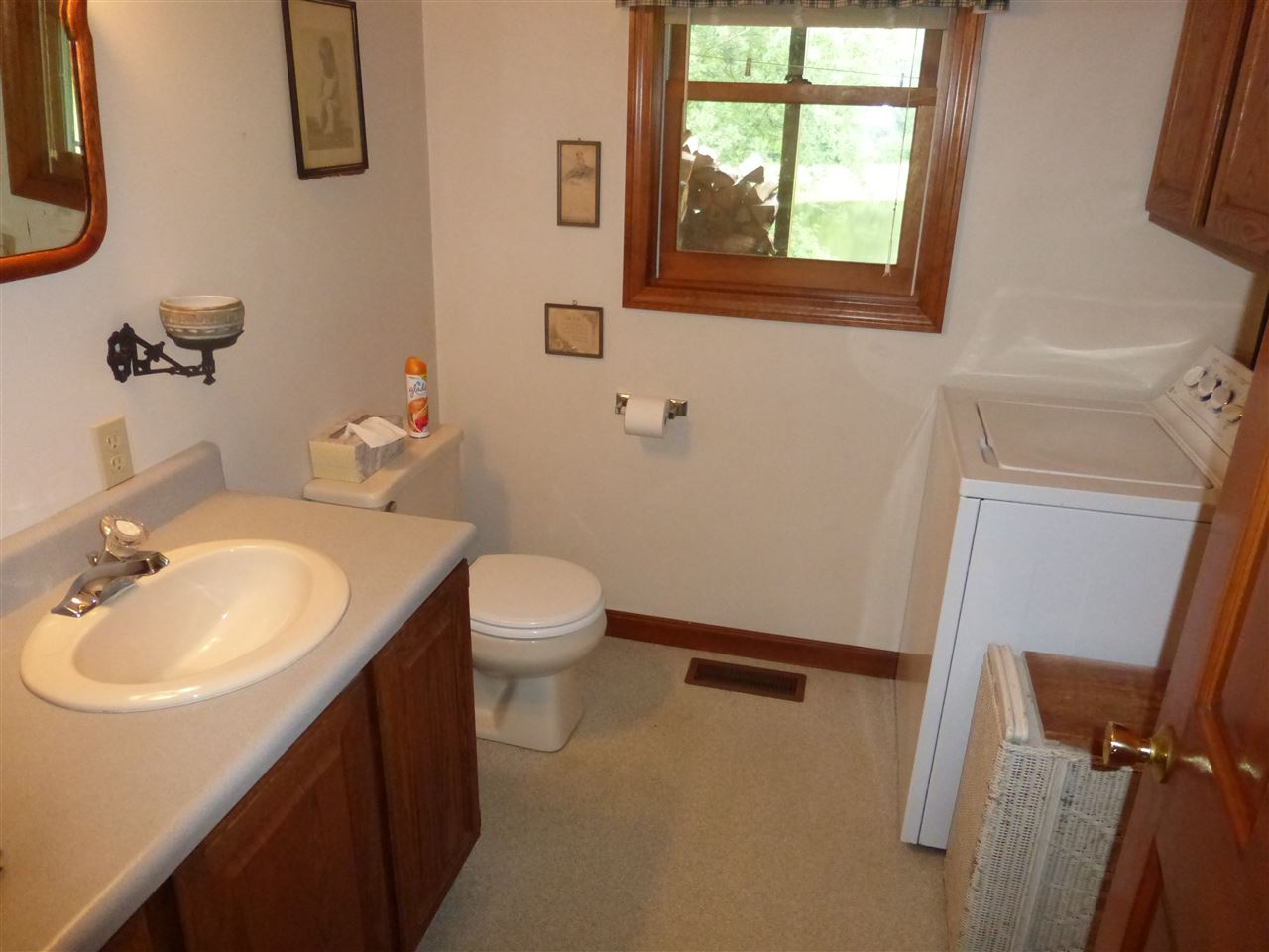 173 Bee Hole Road Loudon, NH 03307 - Photo 16 of 35