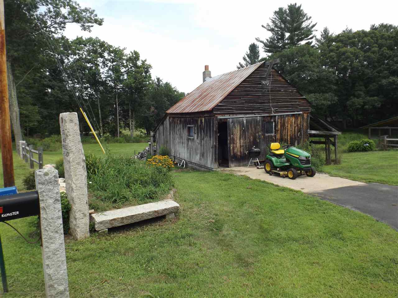 173 Bee Hole Road Loudon, NH 03307 - Photo 23 of 35