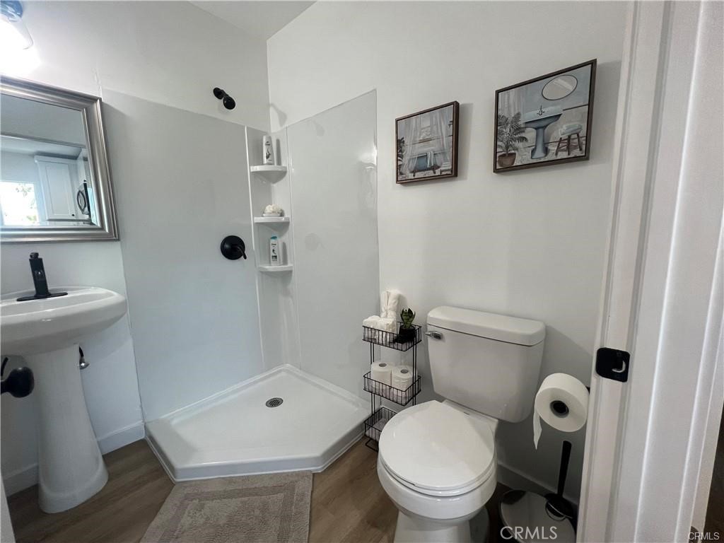 1441 South Cloverdale Avenue, Unit 1/2 Los Angeles, CA 90019 - Photo 2 of 6