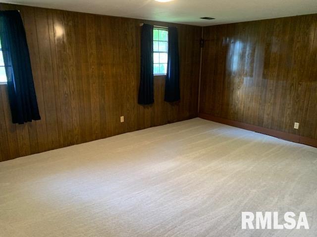 2208 Winnebago Drive Springfield, IL 62702 - Photo 14 of 25 Gallery Image 14