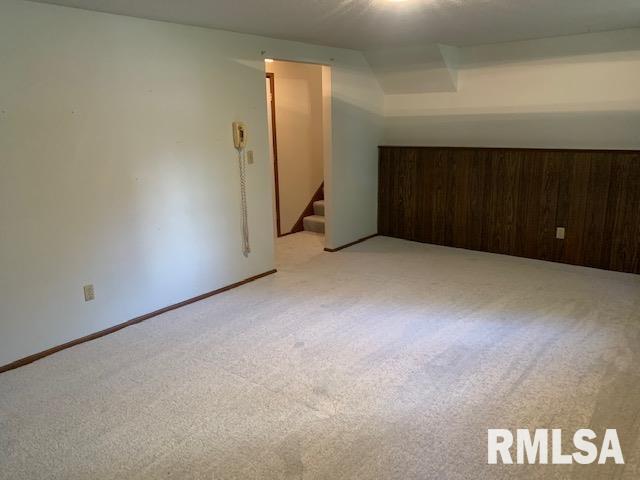 2208 Winnebago Drive Springfield, IL 62702 - Photo 15 of 25 Gallery Image 15