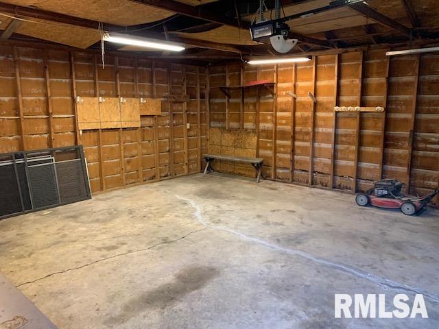 2208 Winnebago Drive Springfield, IL 62702 - Photo 25 of 25 Gallery Image 25