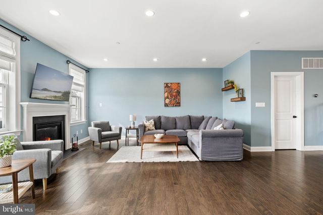 $670,000 | 107 Corvus Circle, Springfield, PA 19064