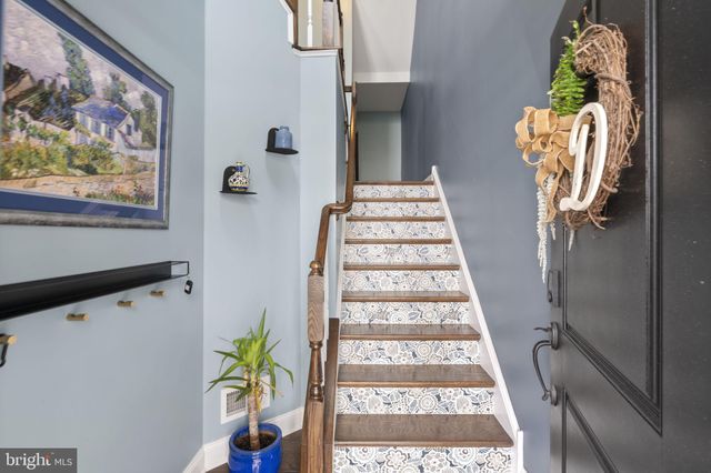 $670,000 | 107 Corvus Circle, Springfield, PA 19064