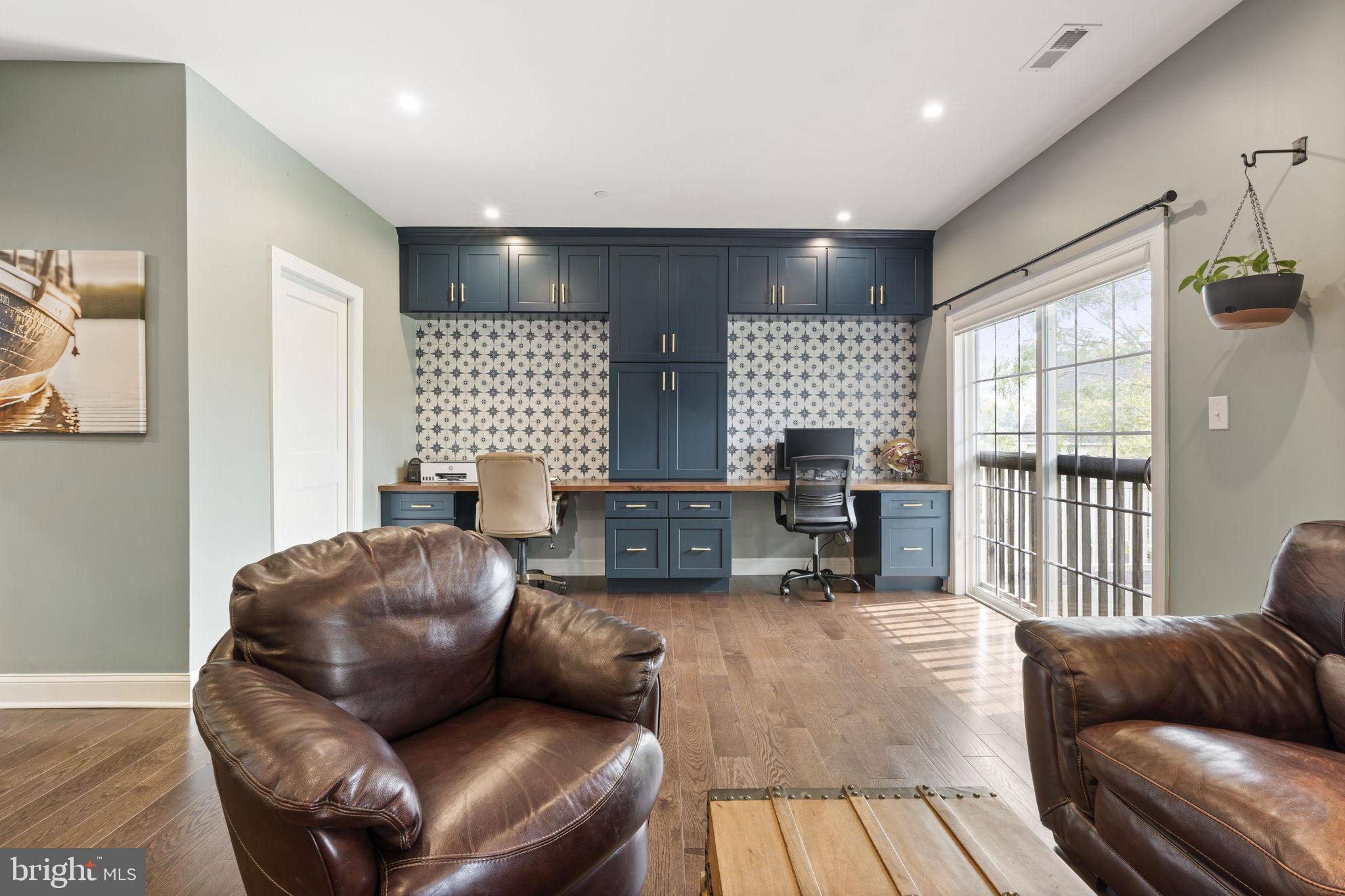 107 Corvus Circle Springfield, PA 19064 - Photo 43 of 51 Built-in Office Space