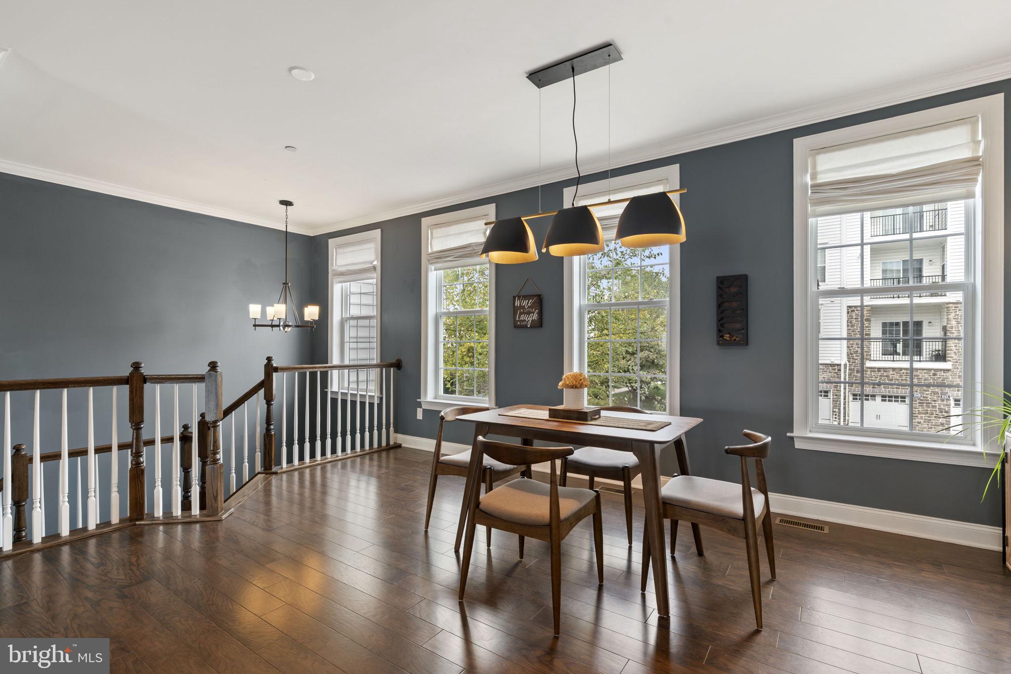 107 Corvus Circle Springfield, PA 19064 - Photo 7 of 51 Modern Fixtures