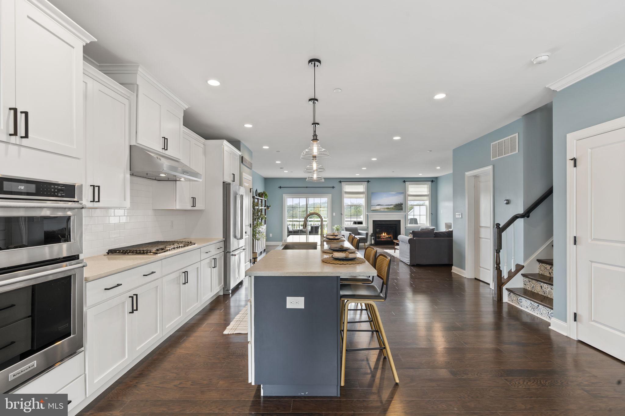 107 Corvus Circle Springfield, PA 19064 - Photo 10 of 51 Expansive Granite Island for 4 or more