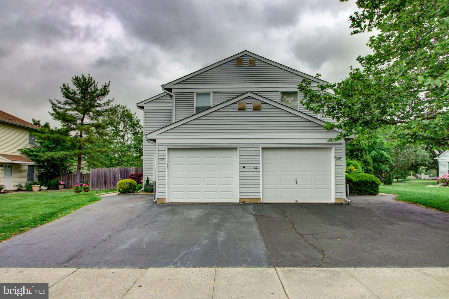 125 Pebble Road East Windsor, NJ 08520 - Photo 1 of 35 Gallery Image 1