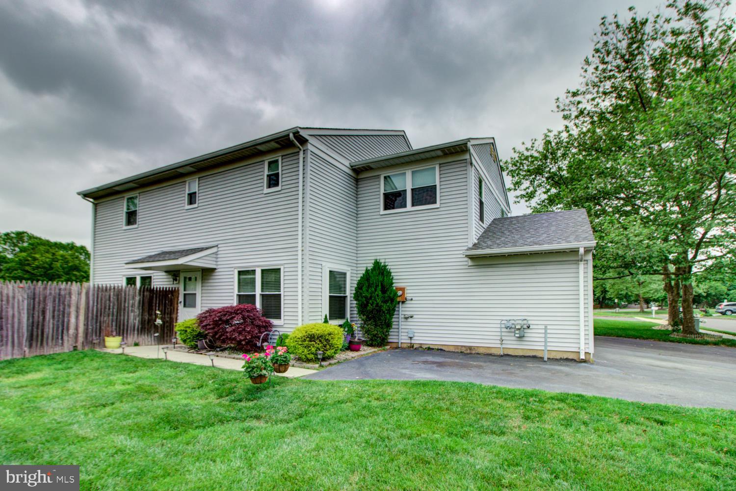 125 Pebble Road East Windsor, NJ 08520 - Photo 2 of 35 Gallery Image 2