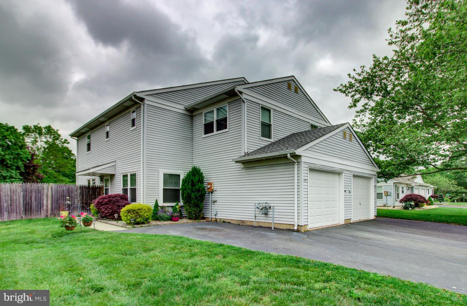 125 Pebble Road East Windsor, NJ 08520 - Photo 3 of 35 Gallery Image 3