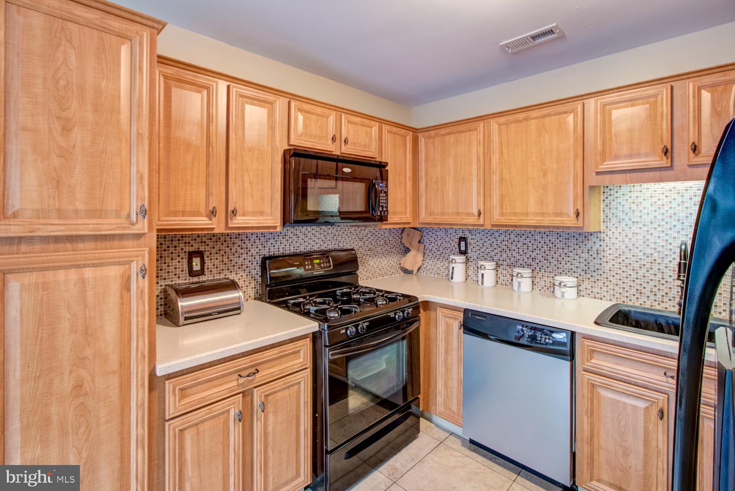 125 Pebble Road East Windsor, NJ 08520 - Photo 6 of 35 Gallery Image 6