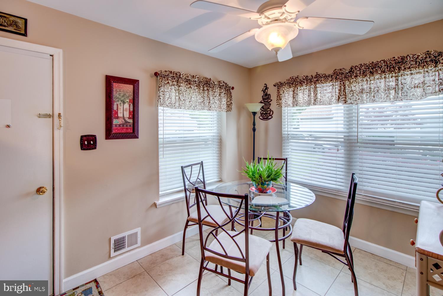 125 Pebble Road East Windsor, NJ 08520 - Photo 8 of 35 Gallery Image 8