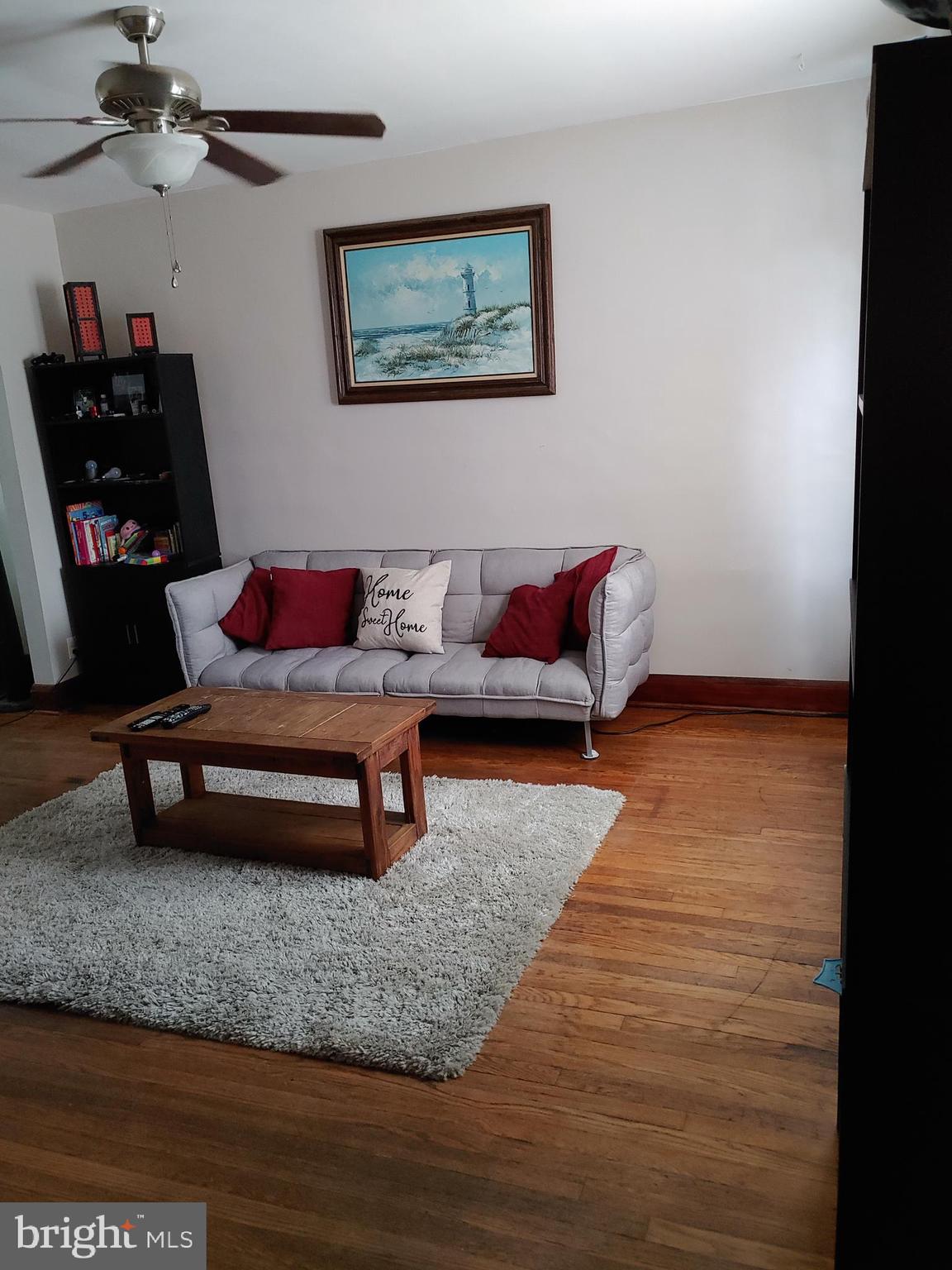 187 West Meadow Road Baltimore, MD 21225 - Photo 16 of 19 Living room