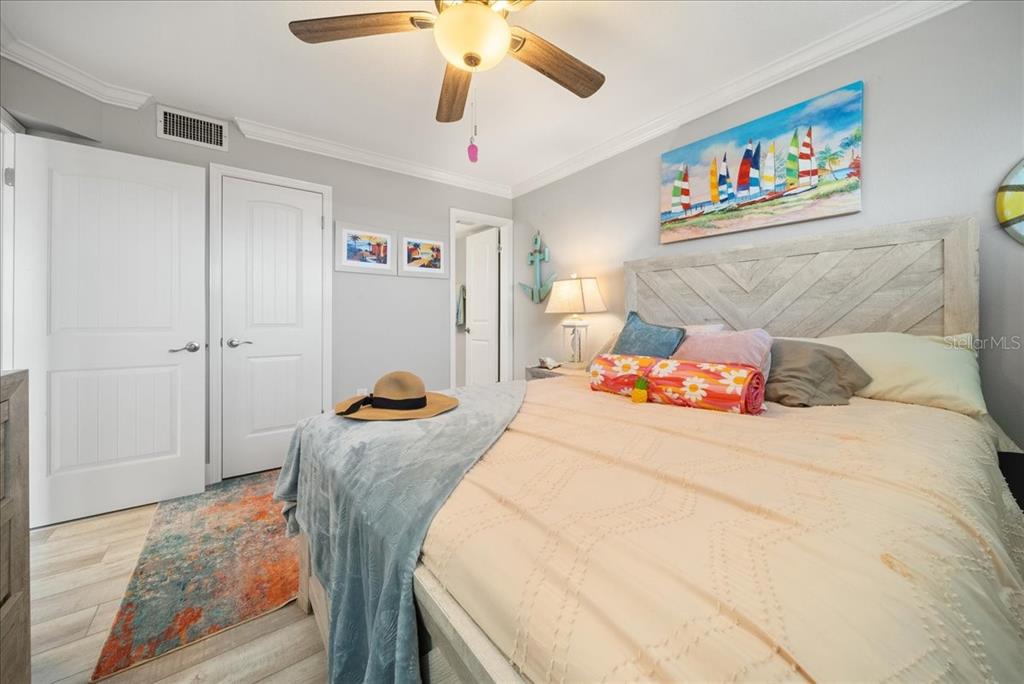 8750 Midnight Pass Road, Unit 501 Sarasota, FL 34242 - Photo 15 of 48
