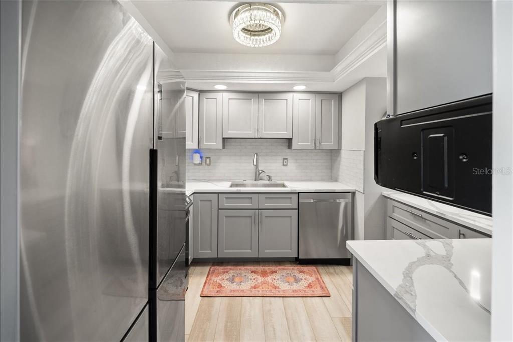 8750 Midnight Pass Road, Unit 501 Sarasota, FL 34242 - Photo 17 of 48