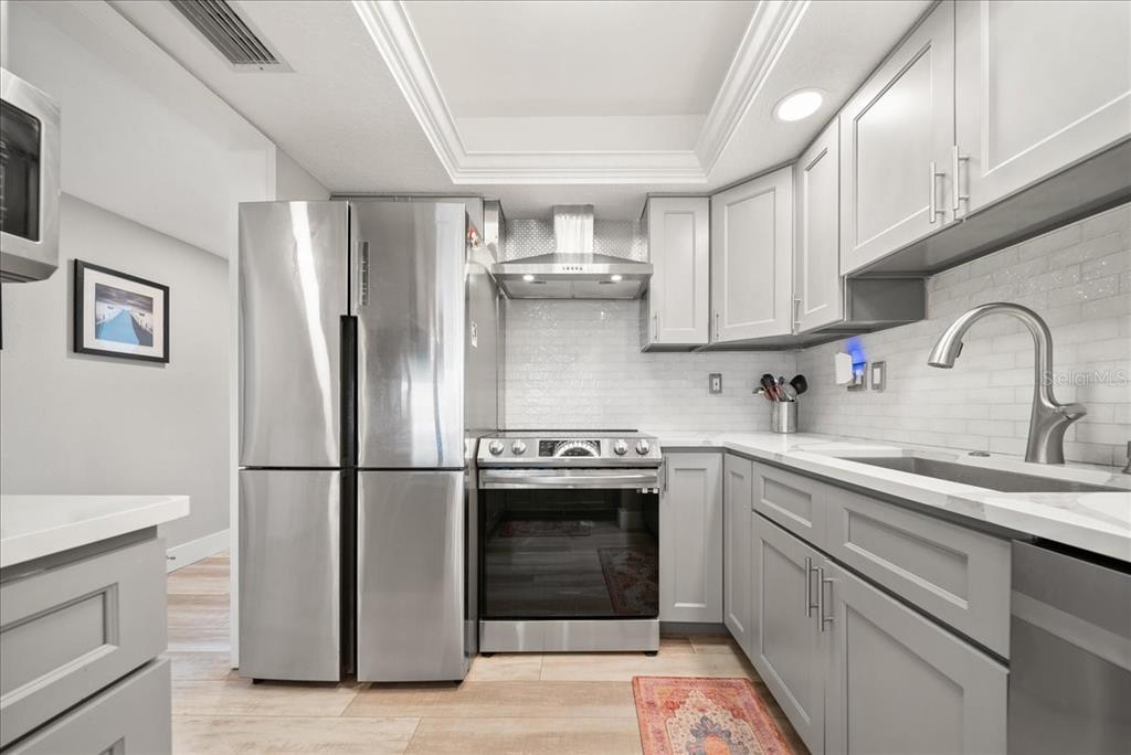 8750 Midnight Pass Road, Unit 501 Sarasota, FL 34242 - Photo 18 of 48