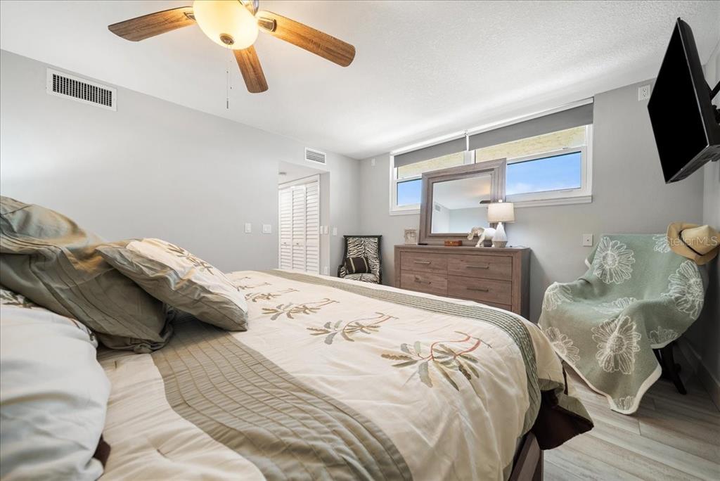 8750 Midnight Pass Road, Unit 501 Sarasota, FL 34242 - Photo 10 of 48