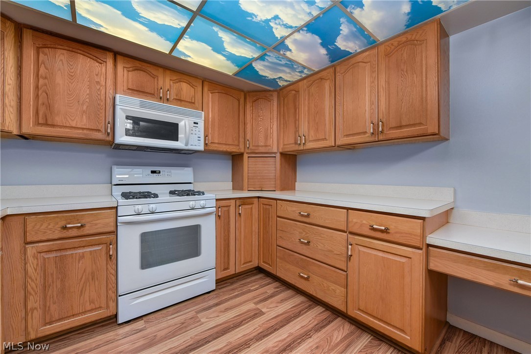 22954 Mastick Road, Unit 203 Cleveland, OH 44126 - Photo 18 of 35
