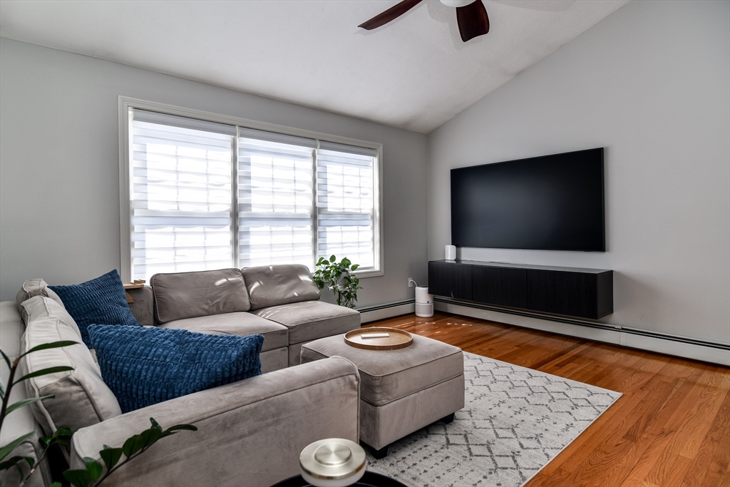 34 Oran Street Worcester, MA 01605 - Photo 4 of 42
