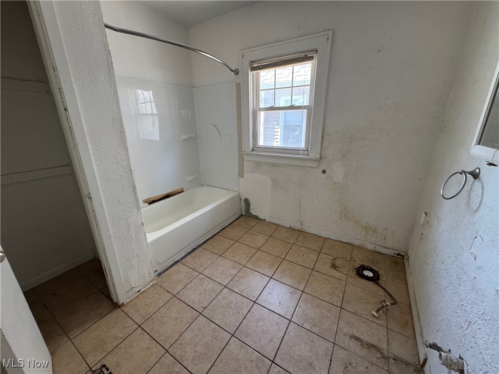 13500 Claiborne Road Cleveland, OH 44112 - Photo 19 of 21 Gallery Image 19