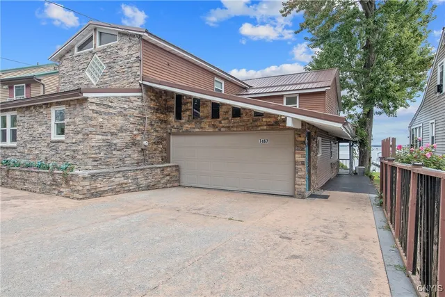 $650,000 | 7467 West Murray Drive, Cicero, NY 13039