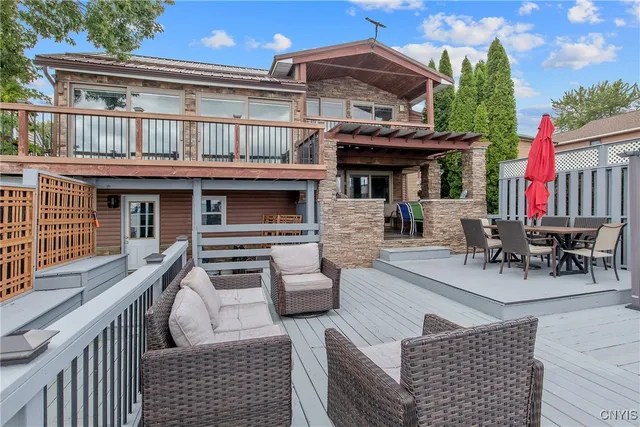 $650,000 | 7467 West Murray Drive, Cicero, NY 13039