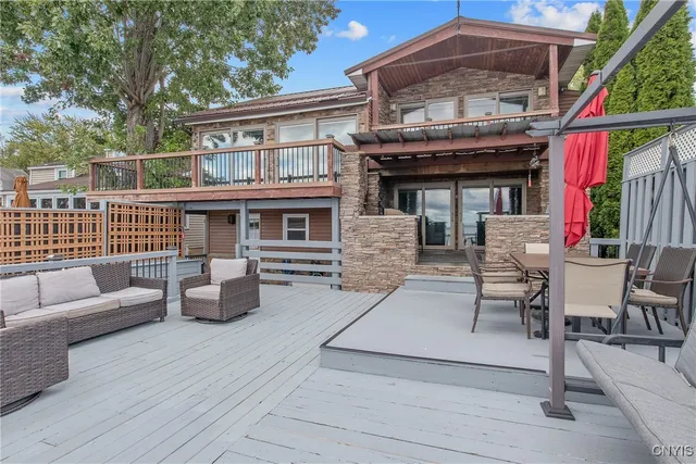 $650,000 | 7467 West Murray Drive, Cicero, NY 13039