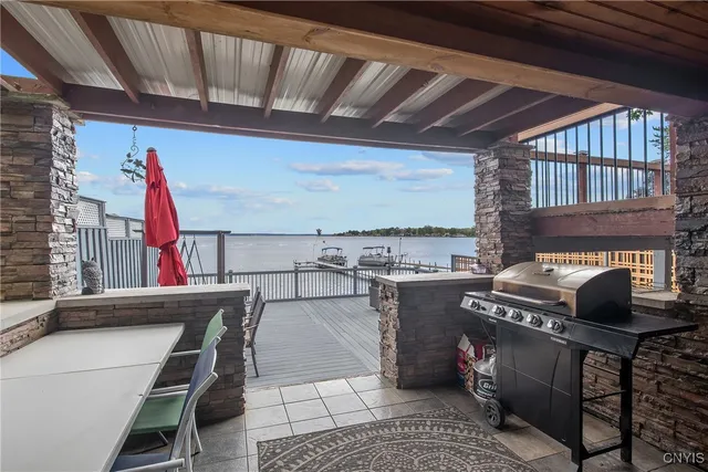 $650,000 | 7467 West Murray Drive, Cicero, NY 13039