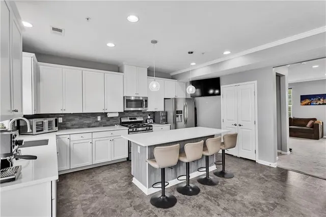 $2,650 | 1304 Pointe View Drive, Mars, PA 16046