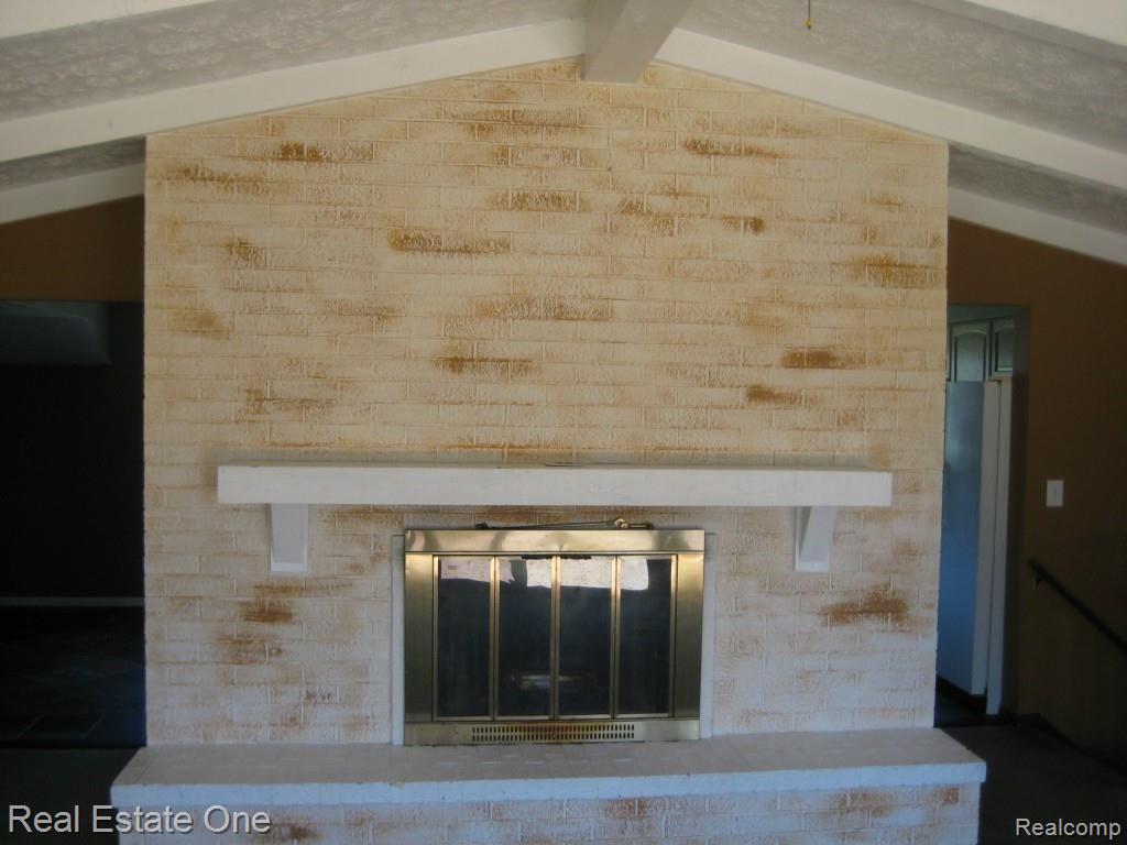 1296 Kingsview Avenue Rochester, MI 48309 - Photo 14 of 34 IMG_1198.jpg