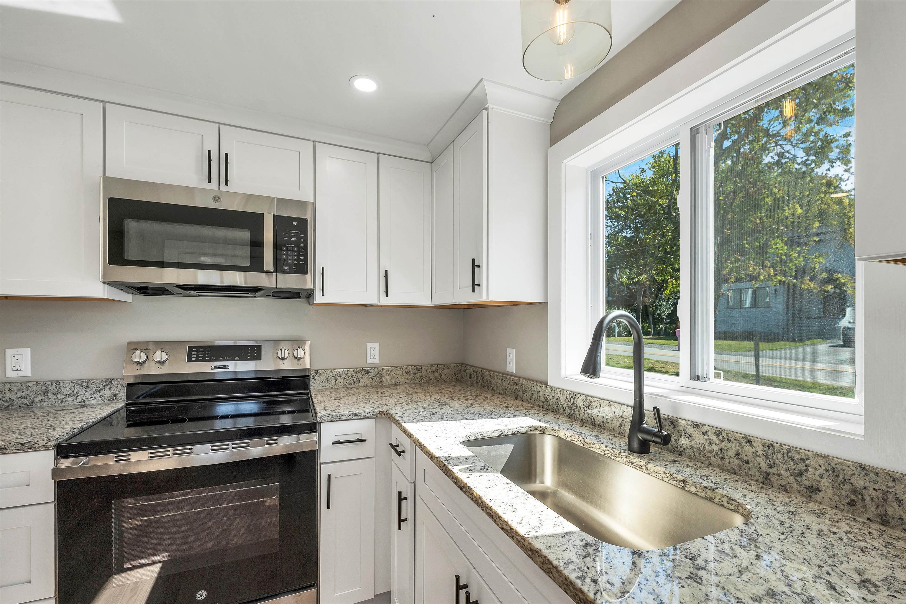 85 Shadow Lake Road Salem, NH 03079 - Photo 13 of 33 Gallery Image 13