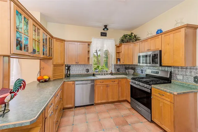 $629,900 | 757 Bayshore Drive, Tarpon Springs, FL 34689