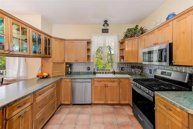 $629,900 | 757 Bayshore Drive, Tarpon Springs, FL 34689