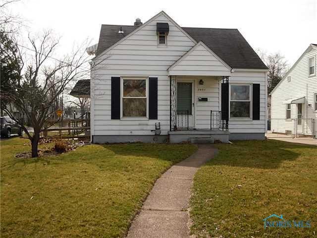 2601 Gracewood Road Toledo, OH 43613 - Photo 1 of 4 Exterior Front.