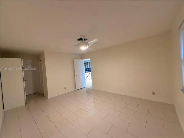 $2,100 | 13741 Flora Place, Unit B, Delray Beach, FL 33484