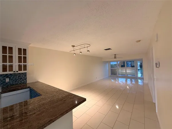 $2,100 | 13741 Flora Place, Unit B, Delray Beach, FL 33484