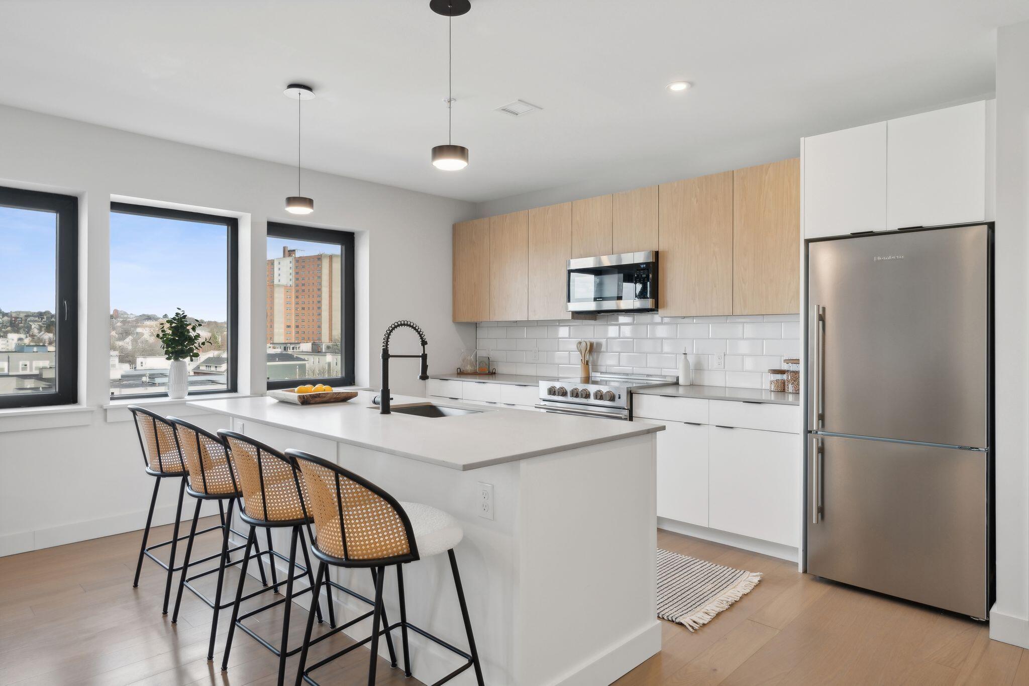 75 Chestnut Street, Unit 609 Portland, ME 04101 - Photo 4 of 42 Bright Kitchen