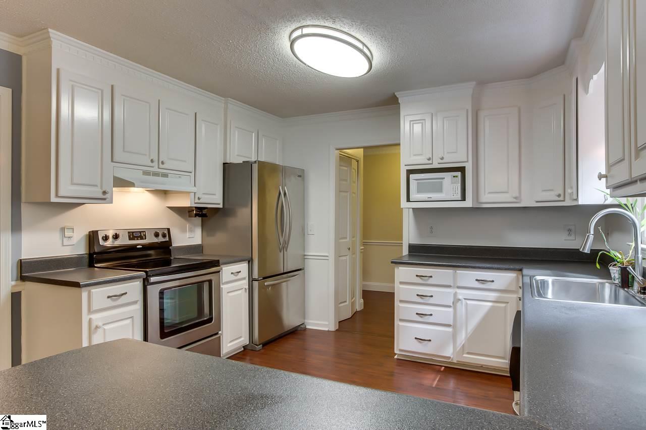 136 Emerald Way Simpsonville, SC 29681 - Photo 13 of 35 Gallery Image 13
