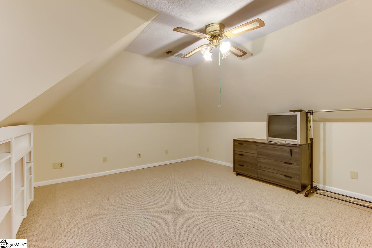 136 Emerald Way Simpsonville, SC 29681 - Photo 17 of 35 Gallery Image 17