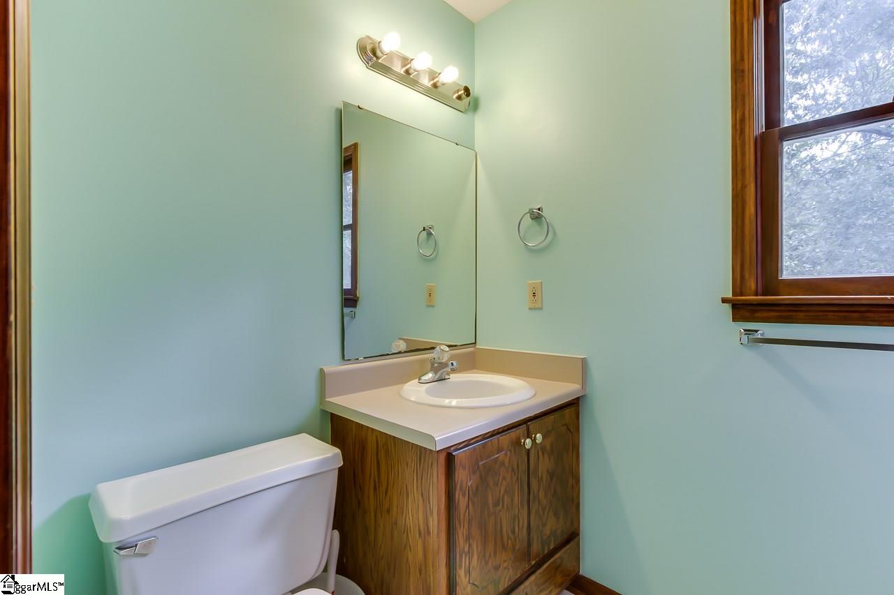 136 Emerald Way Simpsonville, SC 29681 - Photo 23 of 35 Gallery Image 23