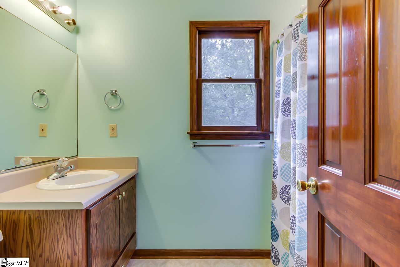 136 Emerald Way Simpsonville, SC 29681 - Photo 24 of 35 Gallery Image 24