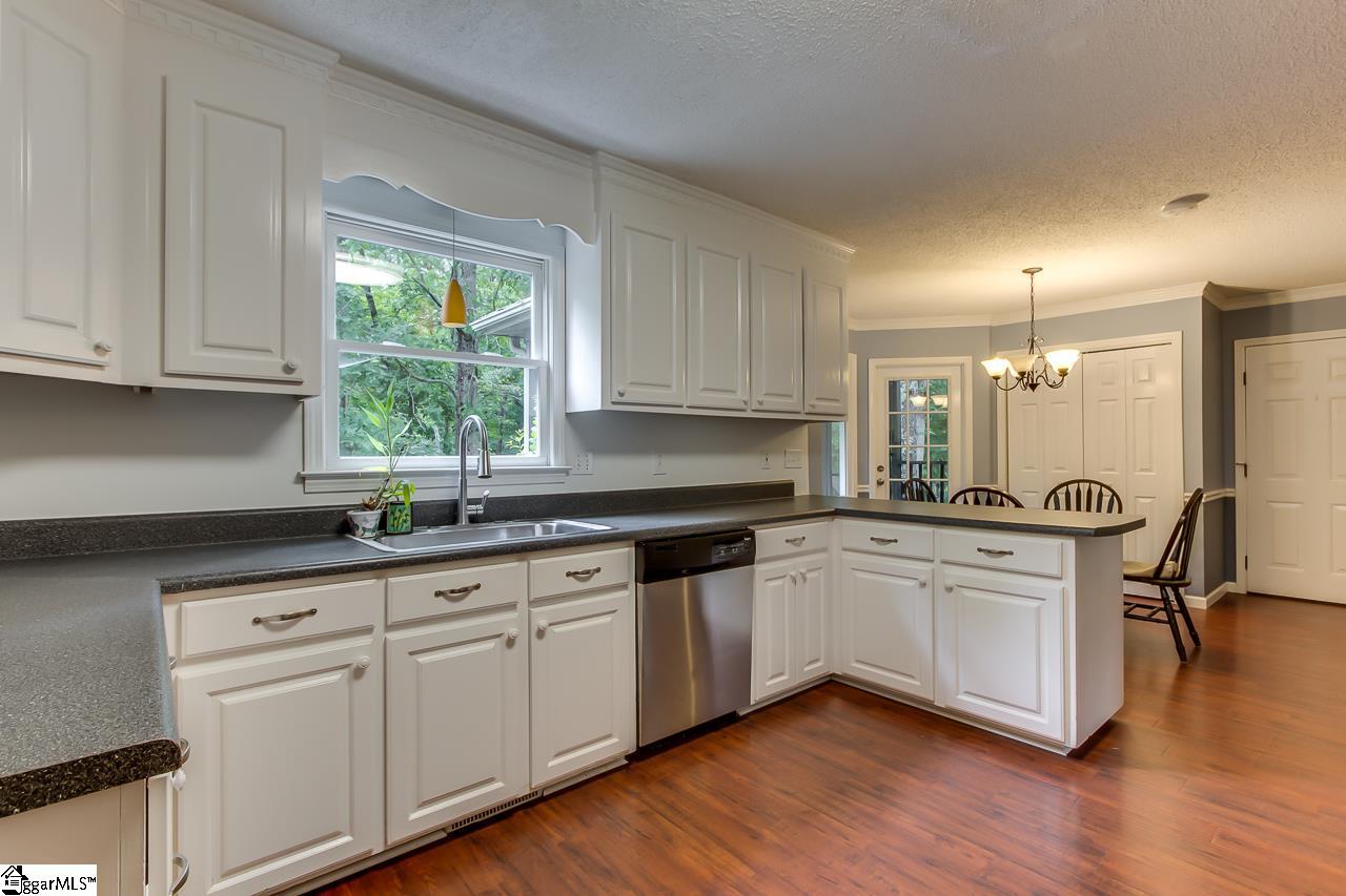 136 Emerald Way Simpsonville, SC 29681 - Photo 10 of 35 Gallery Image 10
