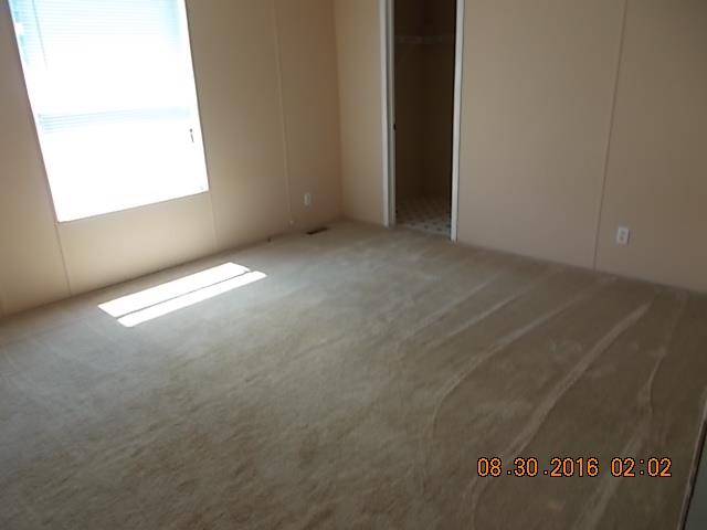 1973 South Commerce Road Watertown, TN 37184 - Photo 7 of 22 an empty room with windows
