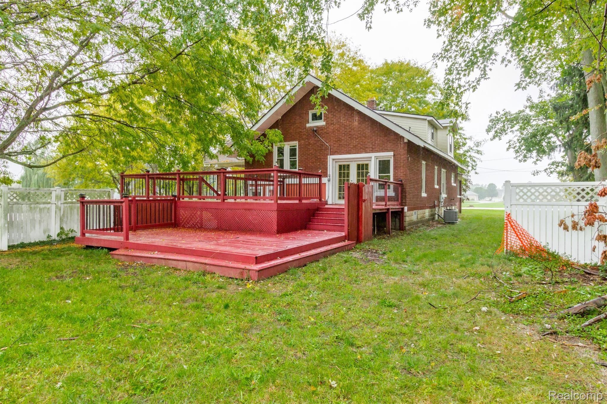 26403 Inkster Road Flat Rock, MI 48134 - Photo 32 of 41 32.jpg