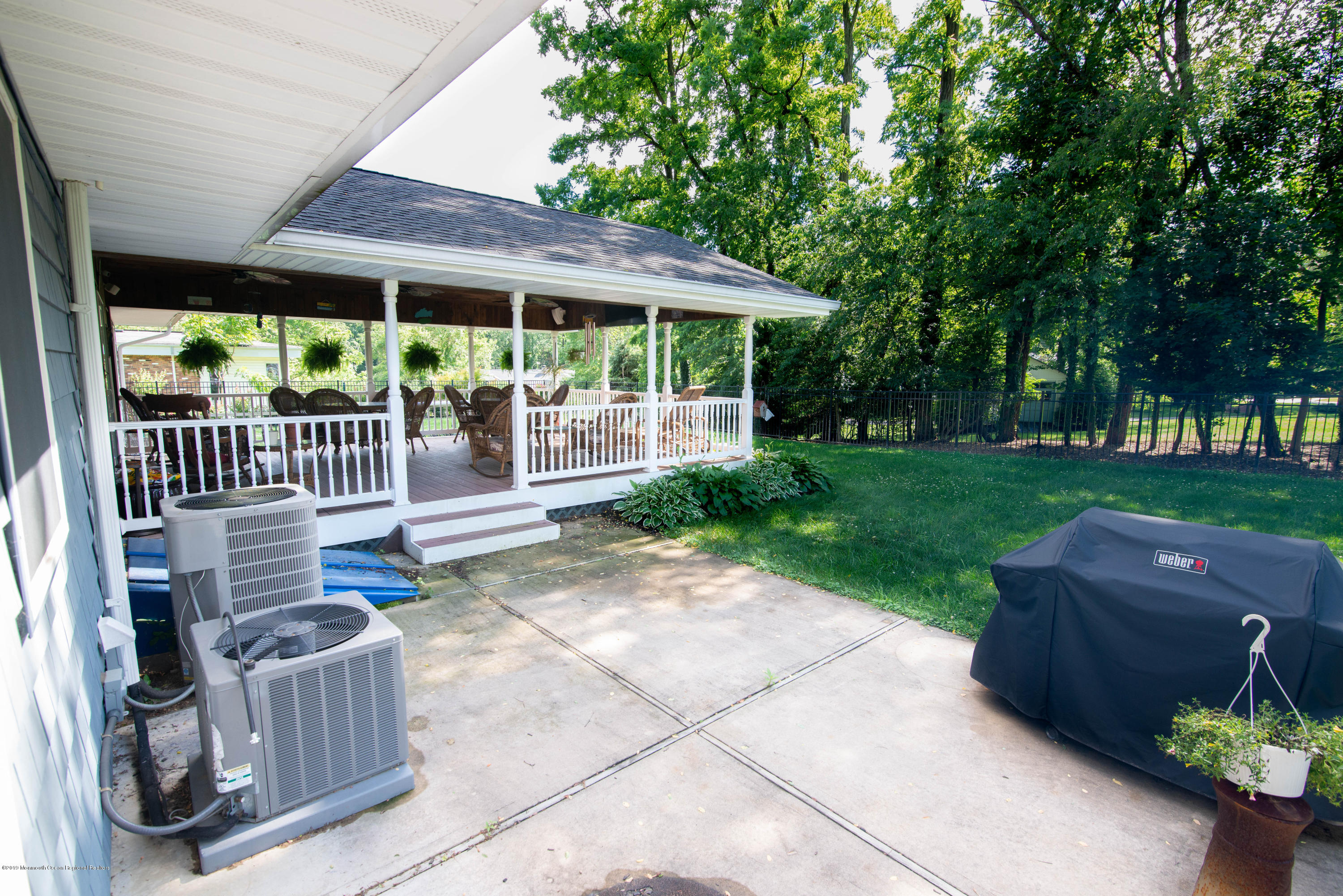 132 Apple Farm Road Red Bank, NJ 07701 - Photo 12 of 23 D80_9098