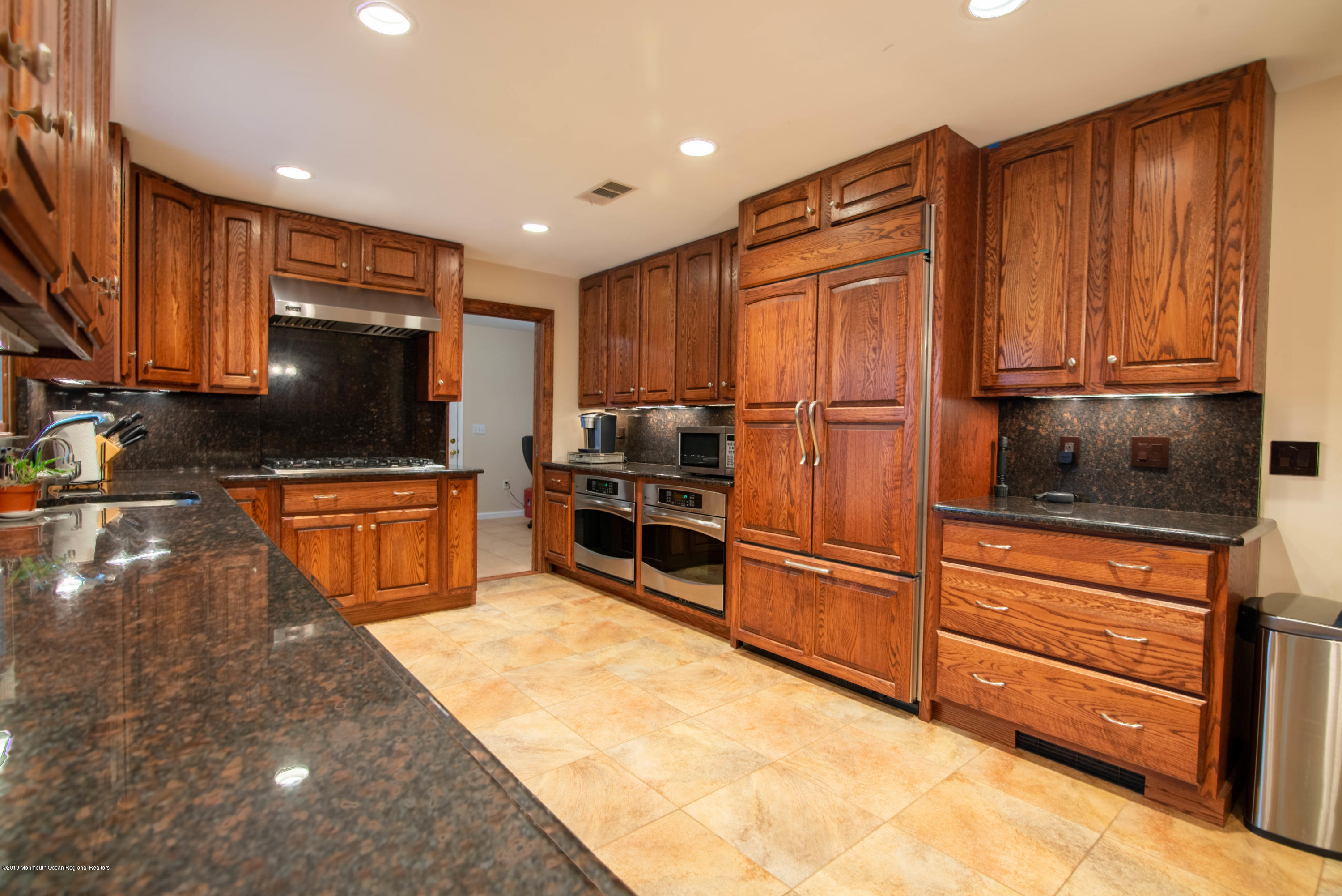132 Apple Farm Road Red Bank, NJ 07701 - Photo 4 of 23 D80_8887-HDR