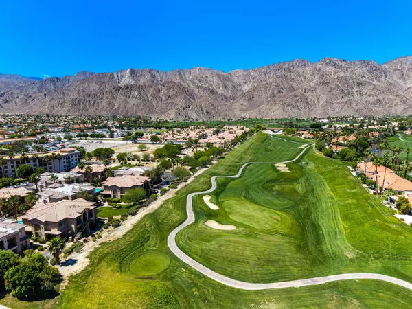 $299,000 | 50610 Santa Rosa Plaza, Unit 6, La Quinta, CA 92253