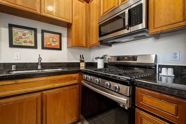 $299,000 | 50610 Santa Rosa Plaza, Unit 6, La Quinta, CA 92253