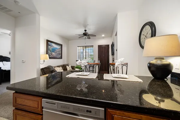 $299,000 | 50610 Santa Rosa Plaza, Unit 6, La Quinta, CA 92253